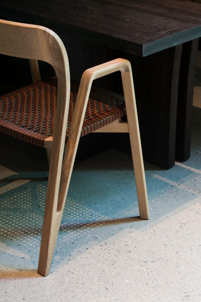 Lekker stol laget i samarbeid mellom Snøhetta og Hamran. FOTO: Inger Marie Grini/Bo Bedre